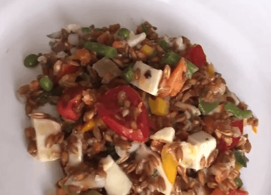 Farro all’insalata (Video ricetta)