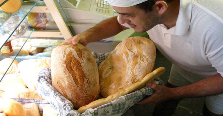 Il consumo di pane in Italia, solo 110 grammi a testa