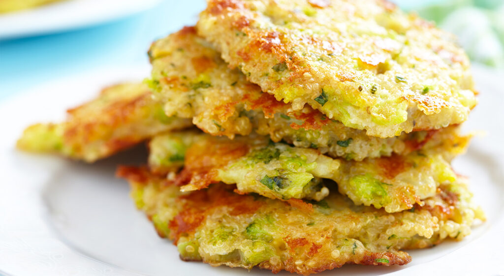 Le frittelle di quinoa e verdure, un piatto gustoso e light che vi stupirà. Solo 260 calorie!