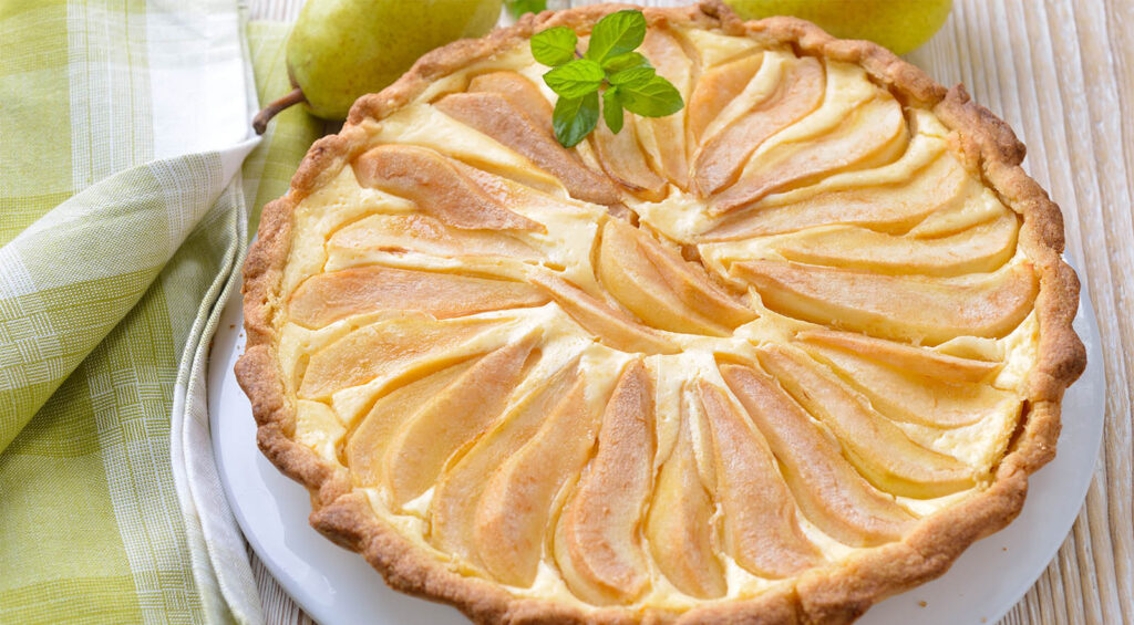 La crostata di pere cremosissima, una delizia per il palato. Ha solo 190 calorie!