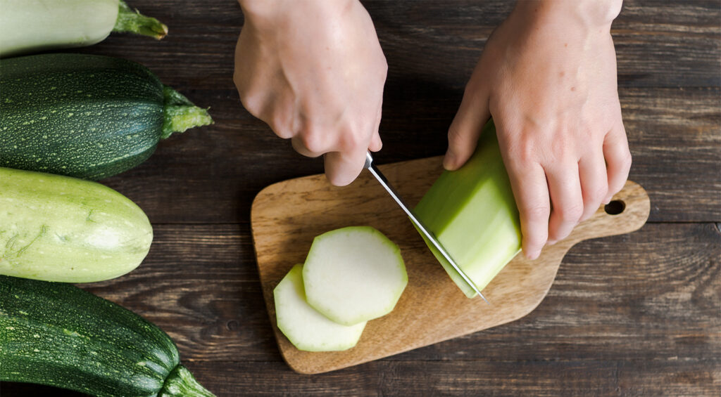 Non friggerai mai più zucchine dopo aver scoperto questa ricetta. Solo 70 calorie!