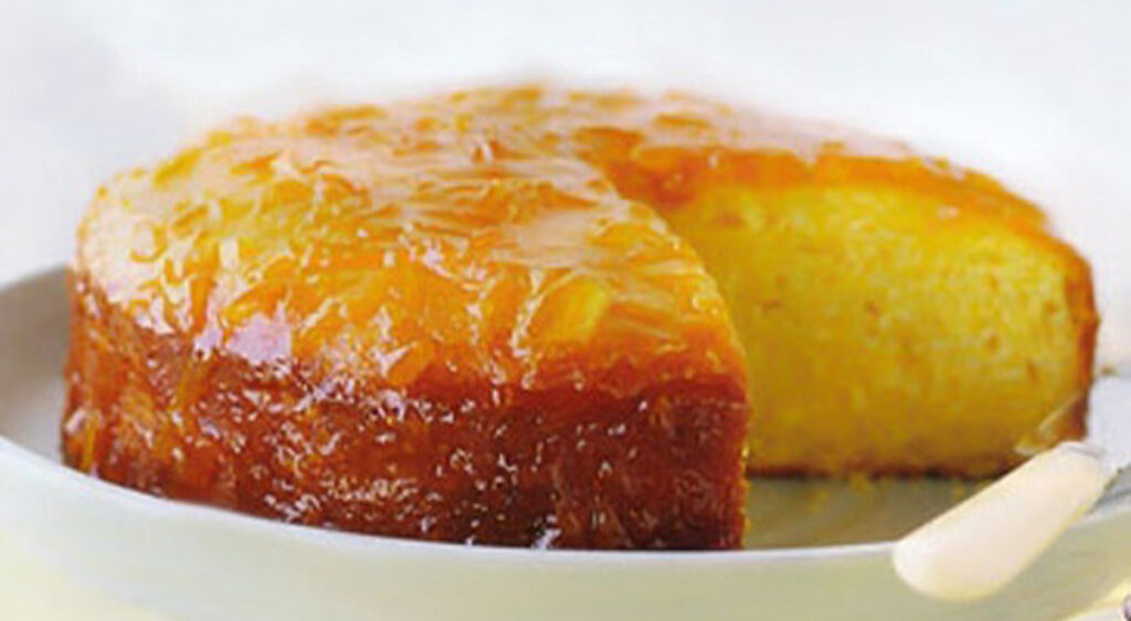 La torta sofficissima di arancia e limone, perfetta per la dieta e ricca di vitamina C. Solo 150 Kcal!
