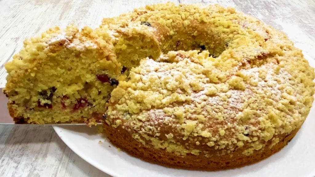 La torta ai frutti di bosco, così deliziosa che si scioglie in bocca. Solo 175 Kcal!