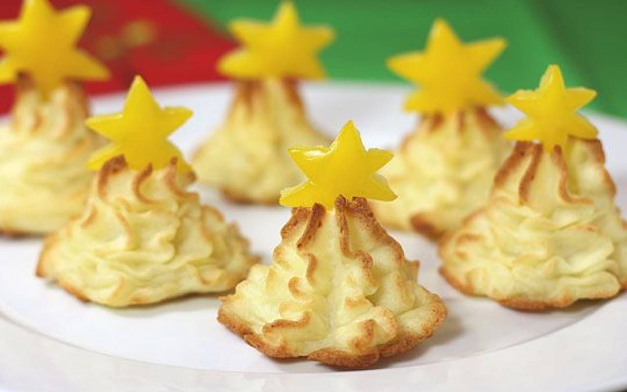 Alberi di Natale fatti con le patate