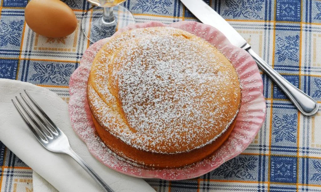 Tutto nel frullatore! Il pan di mela magico che si fa in 5 minuti, ha solo 150 calorie