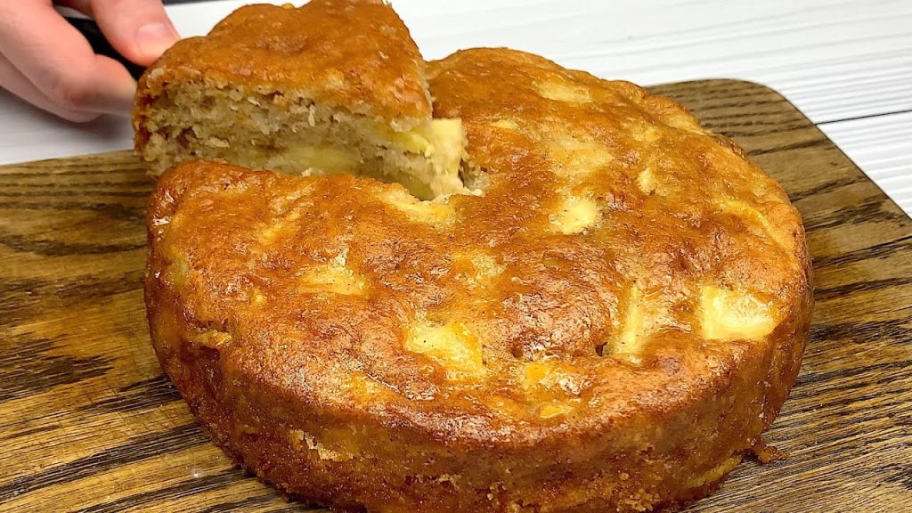 Torta di mele, come farla alta e succosa con questo trucchetto! Solo 170 calorie