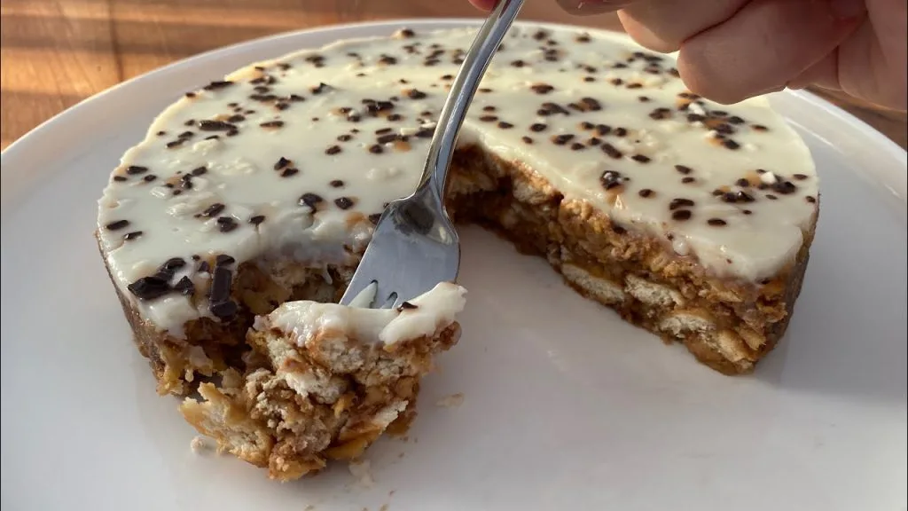 Biscotti, mele e noci! La torta biscottata fatta così è ancora più buona; ha solo 190 Kcal