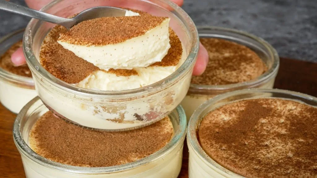 Dessert al cucchiaio cremoso! Prepara questa crema e aggiungi 2 biscotti, solo 170 Kcal