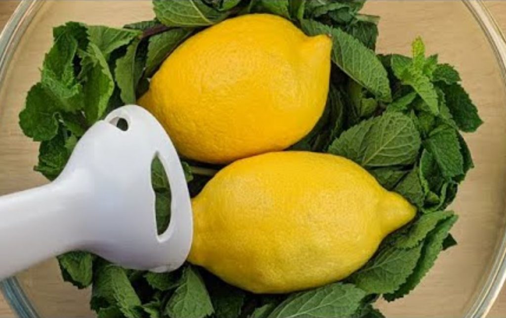 Limone e menta, guarda che ti preparo! E’ così buona che ora la faccio ogni giorno: ha solo 20 calorie!