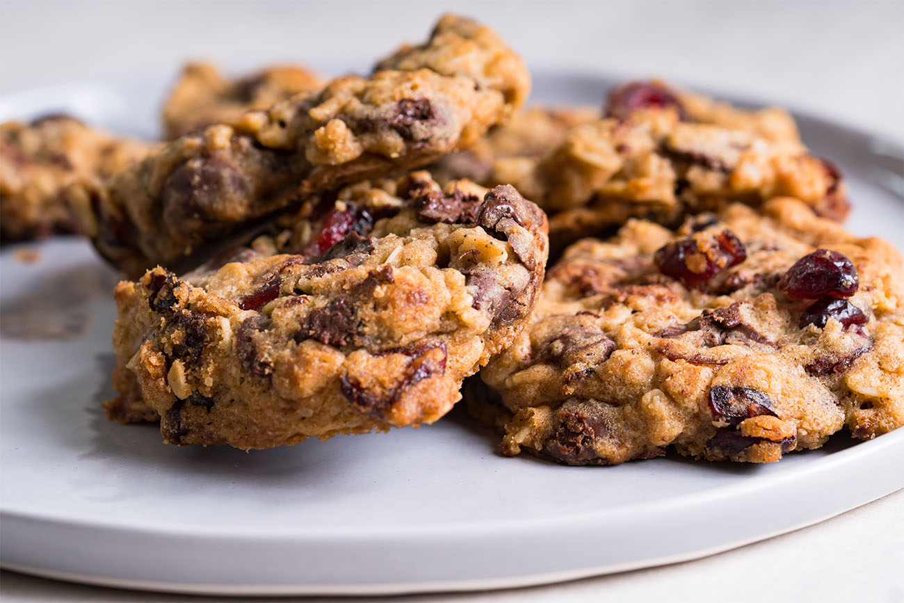 Biscotti di avena, banane e prugne