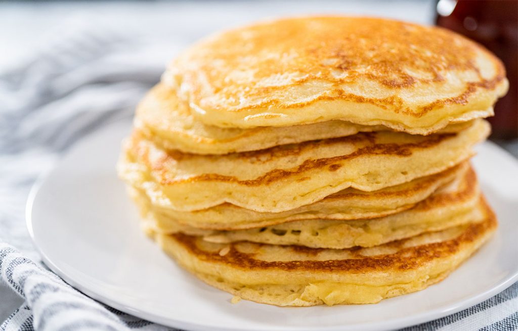 Al mattino quando sono di fretta preparo questi pancake: in un quarto d’ora e sono pronti | Solo 45 Kcal!