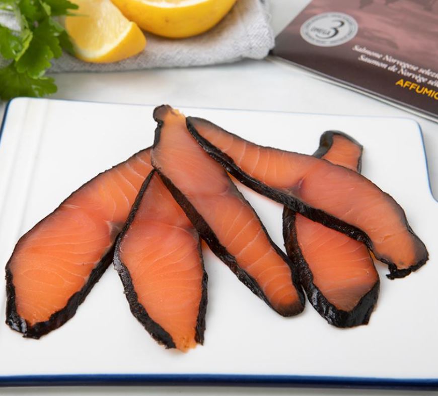 Salmone affumicato norvegese con alga nori