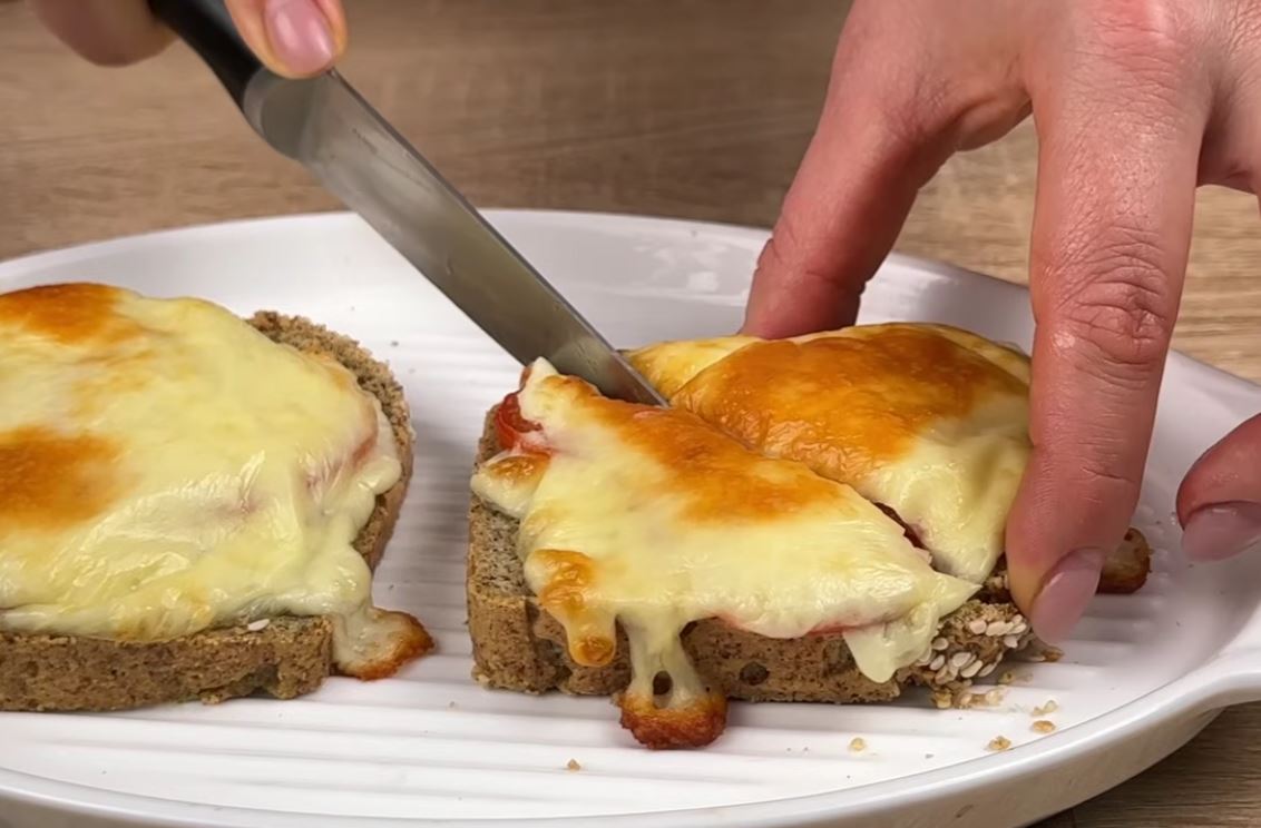 Ho preparato il pane senza mettere farina e poi ho fatto i toast, è proteico  e mantiene bassa la glicemia!