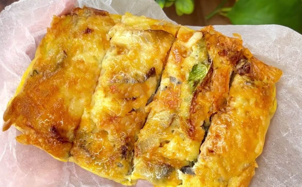 La cuocio in friggitrice ad aria o al forno e la mangio a cena o a merenda: è pronta in 20 minuti | Solo 90 Kcal!