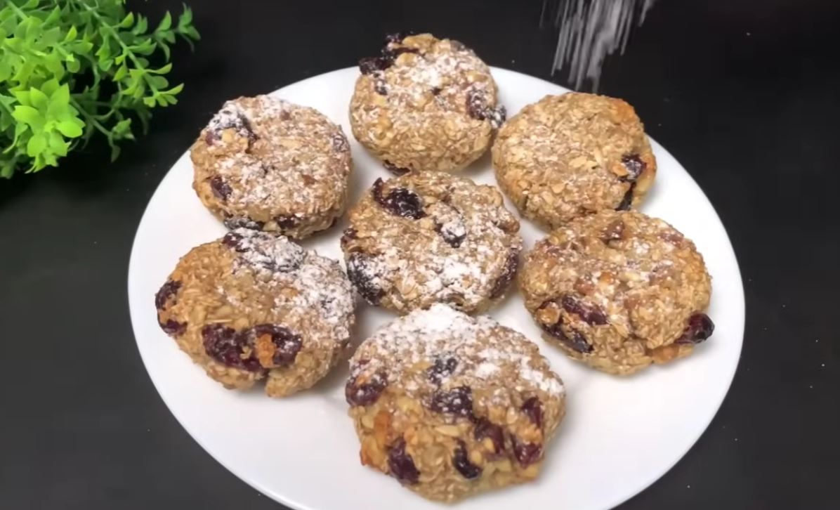 Biscotti di avena, banana e noci