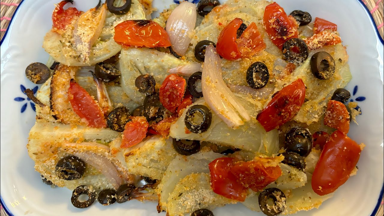 Finocchi gratinati con pomodorini e olive