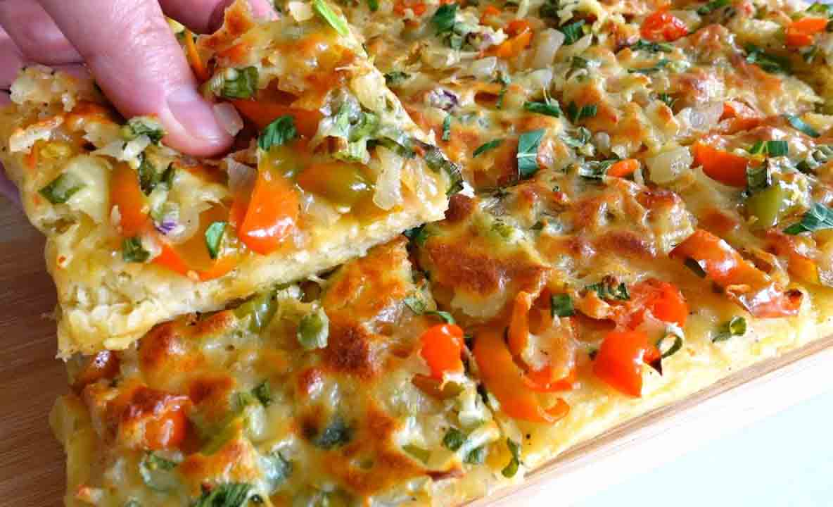 Focaccia di patate con cipolle e peperoni