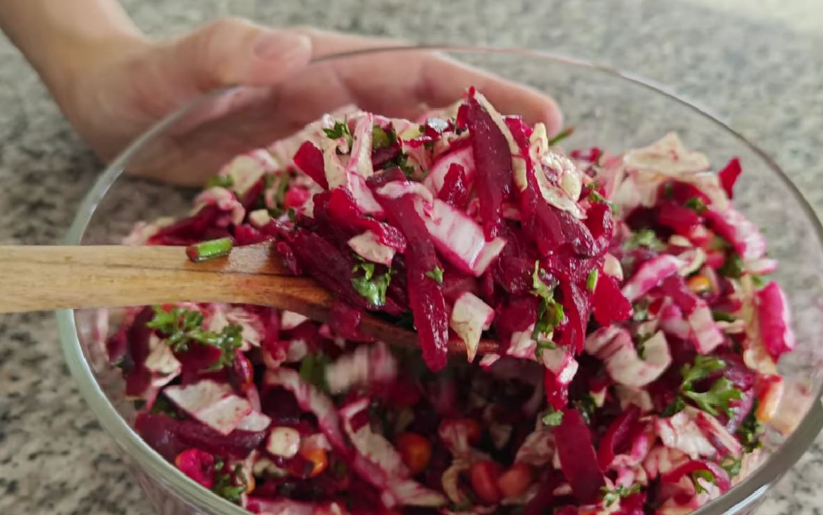 Insalata di barbabietola e cavolo