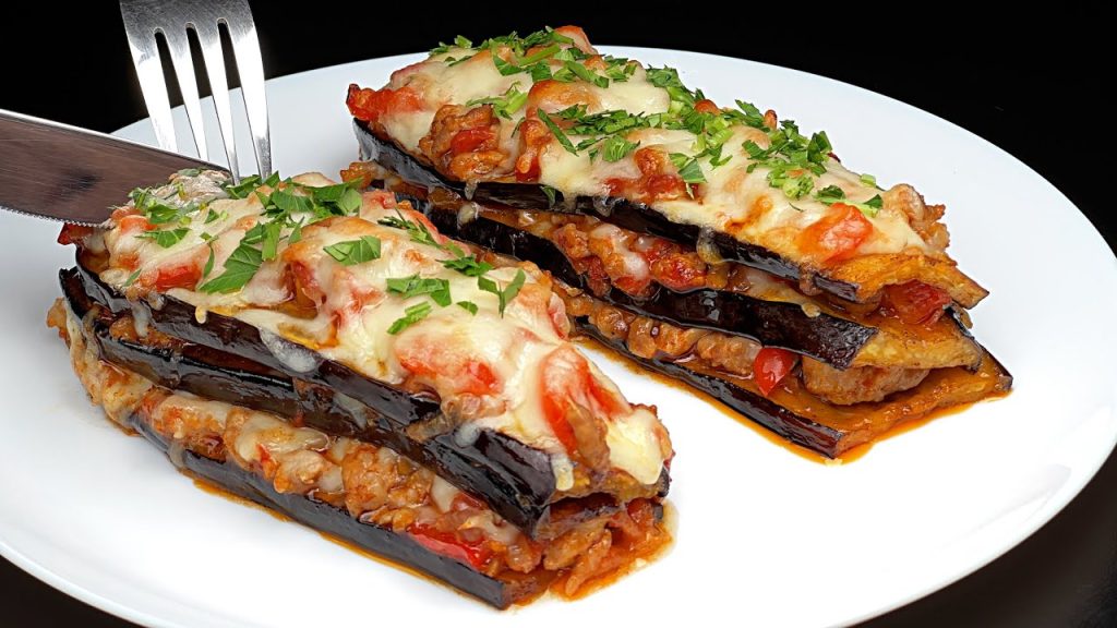 La cena di 380 calorie | Non friggo più le melanzane, le cuocio al forno così: sono saporitissime!