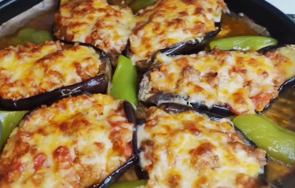 In estate le melanzane non le friggo, ma le cuocio in forno: così sono buone e leggere | Solo 270 Kcal!