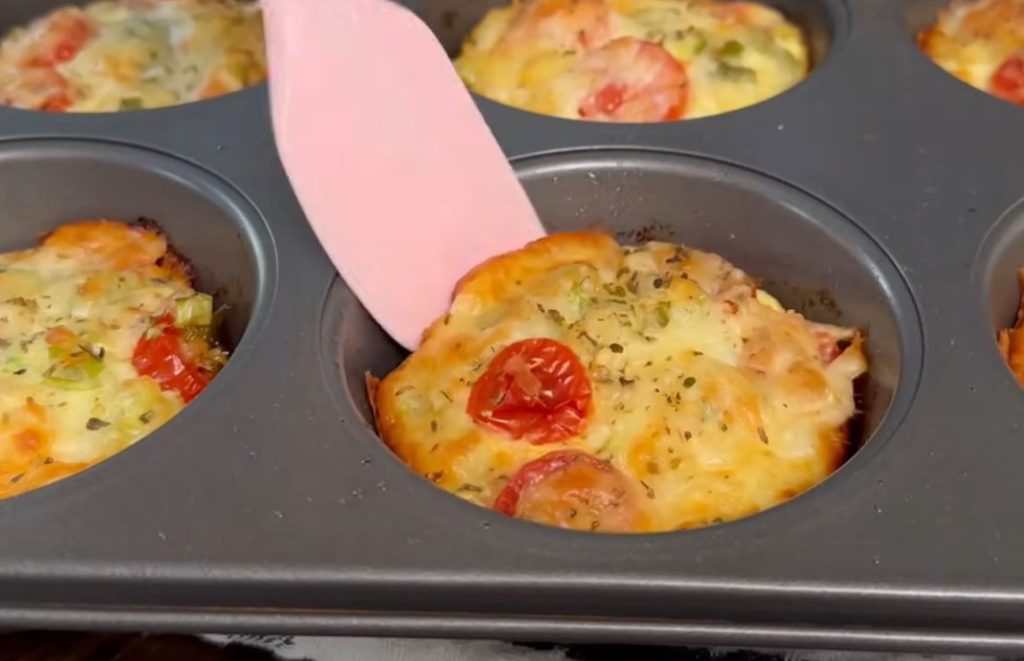 Invece delle pizzette ho preparato questi muffin: più salutari, più proteici e più saporiti | Solo 100 Kcal!