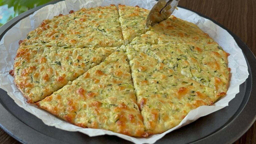 La pizza della salute, la mangerei ogni sera senza mai stancarmene: non c’è farina | Solo 67 Kcal a fetta!