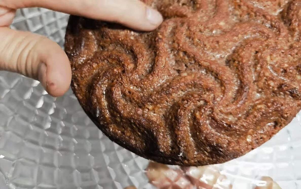 Torta di avena, mandorle e fragole