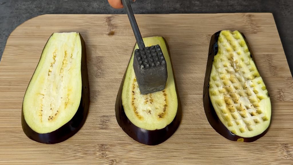 Batto le melanzane così e poi guarda cosa ci preparo per cena: sono venute buonissime | Solo 100 Kcal!