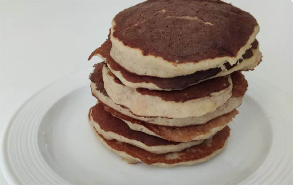 I pancake della salute, li mangio a colazione e sono pronta per iniziare al meglio la giornata | Solo 65 Kcal!