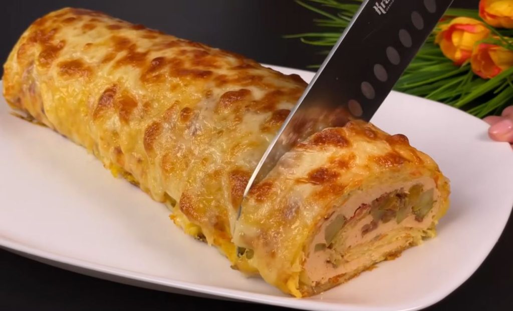 In questo rotolo salato c’è tutto, non manca niente: è un piatto completo e salutare | Solo 290 Kcal!