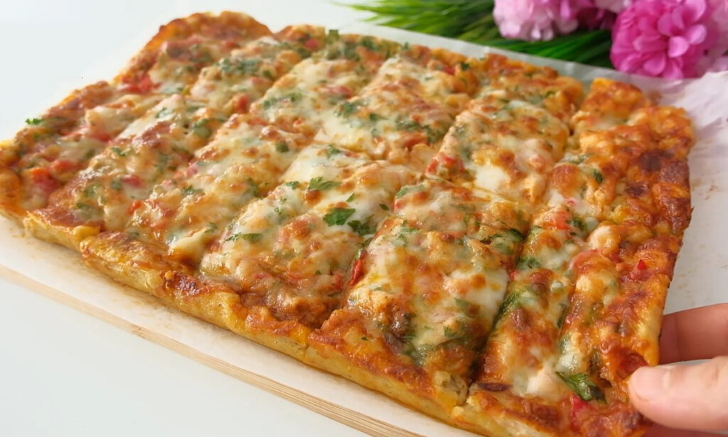 La mangerei anche ogni sera, è difficile dire di “NO” a questa pizza salata e poi è anche sana e nutriente | Solo 160 Kcal!