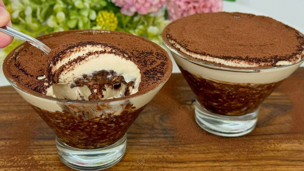 Questo tiramisù è pure meglio, lo faccio con i fiocchi di avena e altri ingredienti importantissimi: mi ringrazierai!