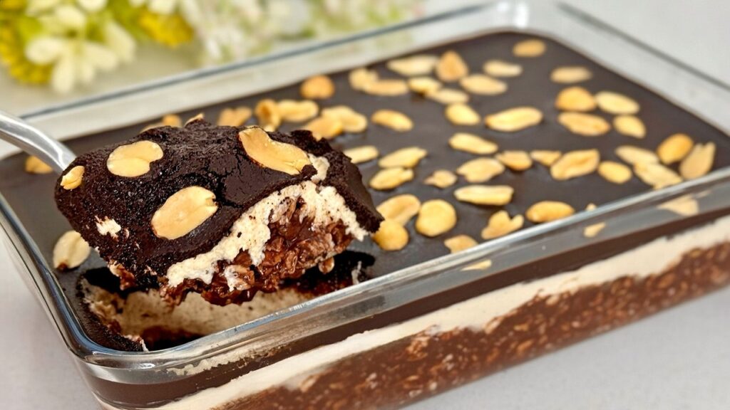 Dessert calorico, ma ricchissimo di nutrienti: ne mangio una fetta al mattino e tiene lontano la fame fino a pranzo!