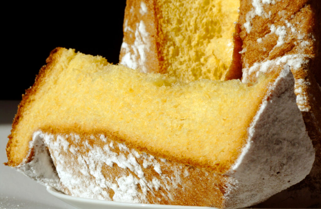 Quest’anno il pandoro lo porto io a Natale, ma lo faccio io: questa è la migliore ricetta per averlo alto e soffice!