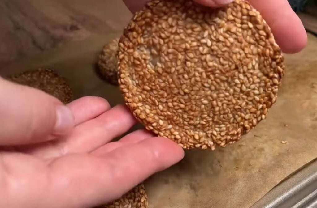 Mescolo assieme solo questi 2 ingredienti e vengono fuori dei biscotti per la colazione sazianti, sani e energici!